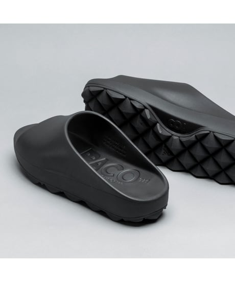 【PPACO（パコ）】LUX-2(AIR STUDDED SOLE®)　-BLACK / BLACK