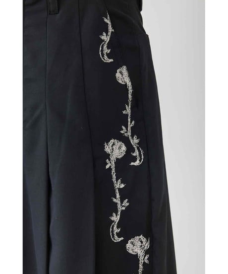 【SHINYAKOZUKA（シンヤコヅカ）】Hi, BAGGY WITH EMBROIDERY　− SILENT BLACK