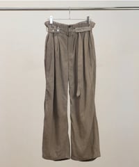 【ANCELLM（アンセルム）】BELTED CREPE TUCK SLACKS -GREIGE