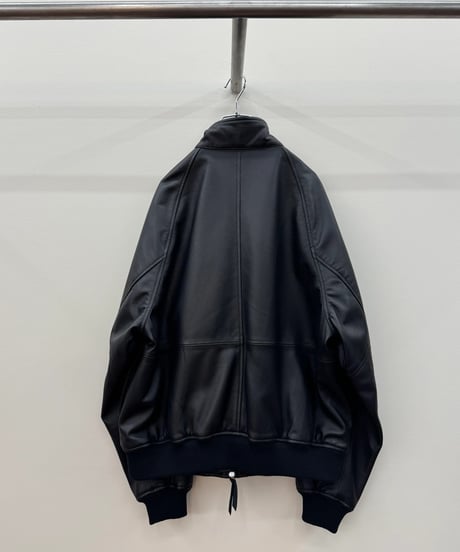 【CCU（シーシーユー）】 HIGH NECK BLOUSON -SHEEP SKIN -BLACK