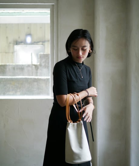【KAMAROAN（カマロアン）】Woven Drawstring Bucket Bag -IVORY