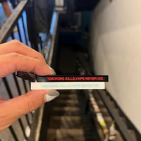 『SMOKING KILLS,VAPE NEVER DIE』アクリルKeyRing