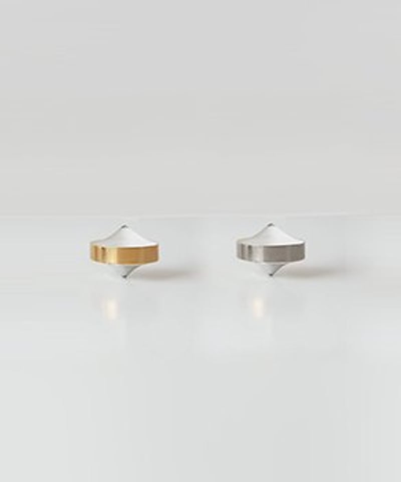 身の回りの電磁波対策に「カーボンバランサーα ネックレスタイプ