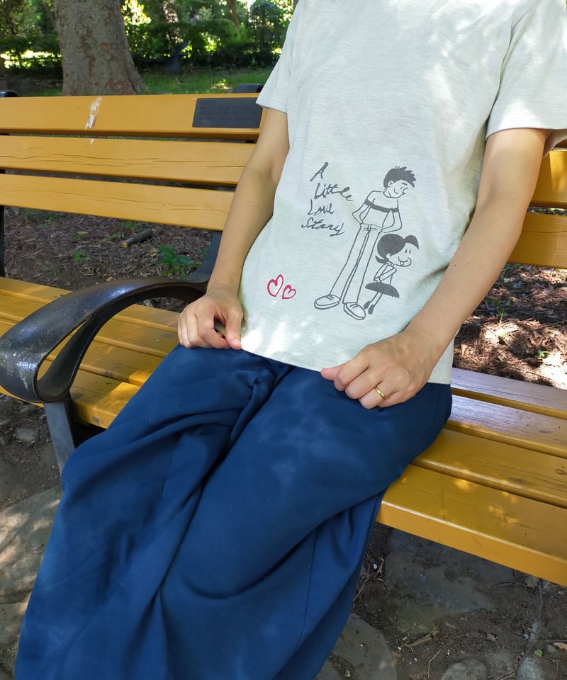 【早いもの勝ち！】ハラミちゃん　直筆サイン入りTシャツ ハラミちゃんの商品｜mu-moショップ