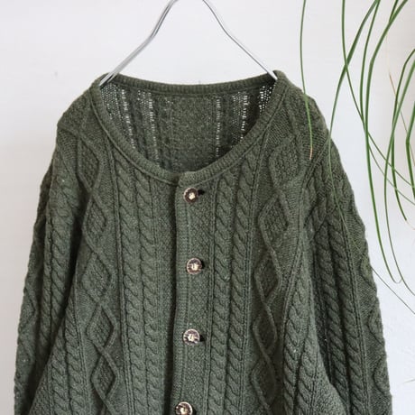 COLLARLESS TYROLEAN CABLE KNIT WOOL CARDIGAN