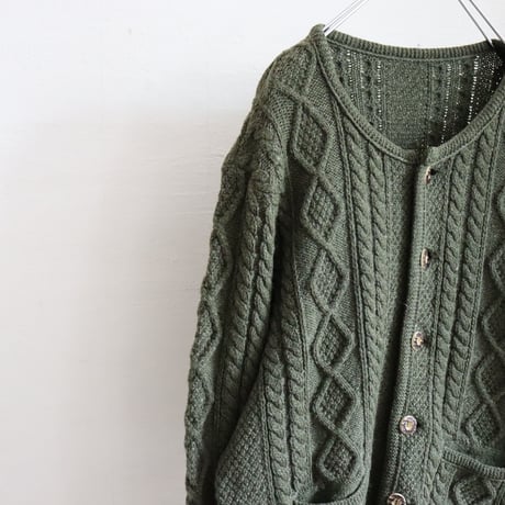 COLLARLESS TYROLEAN CABLE KNIT WOOL CARDIGAN