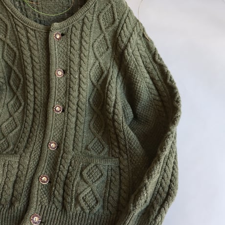 COLLARLESS TYROLEAN CABLE KNIT WOOL CARDIGAN