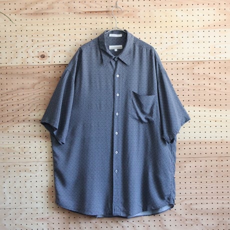 "PERRY ELLIS" RAYON SHIRT