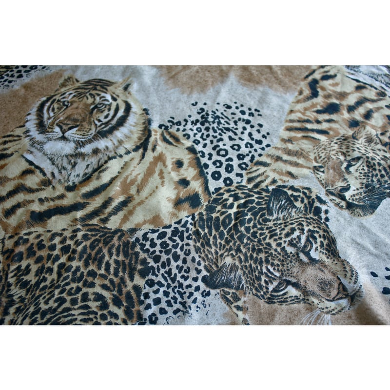 Vintage Leopard&Tiger Art Scarf | no.vel ONLINE
