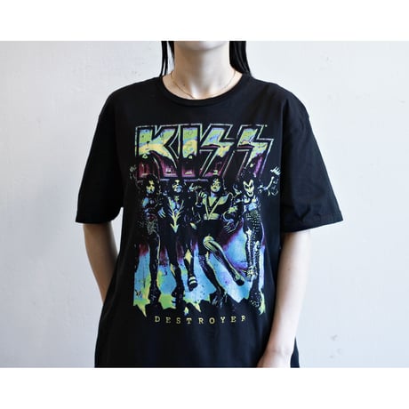 “KISS” Destroyer Print Official Rock Tshirt
