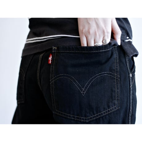 2000s “Levi's” 8Pockets Painter Black Denim Shorts