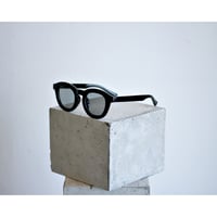 (NEW) Wide Frame Gray Color Lens Shades