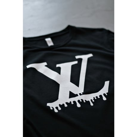 Dropping “LV” Logo Tshirt
