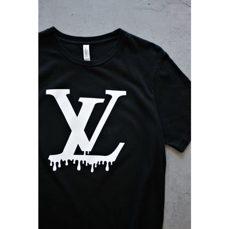 Dropping “LV” Logo Tshirt