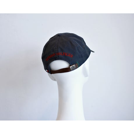 ”TOMMY HILFIGER“ Embroidered Logo Cap