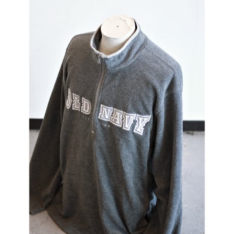 2000s “Old Navy” Silver Logo Halfzip Fleece Jacket