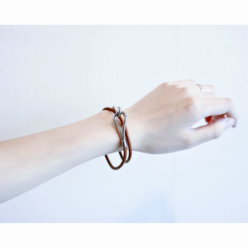 Vintage “HERMES” Jumbo Leather Bracelet | no.ve