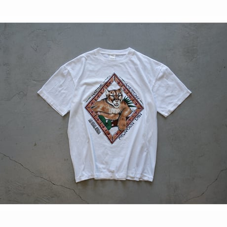 1990s Vintage Native American Mountain Lion Graphic Tshirt