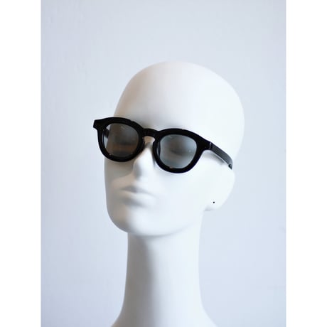 (NEW) Wide Frame Gray Color Lens Shades