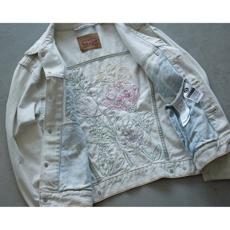 “Levi's” Floral Embroidery Denim Jacket