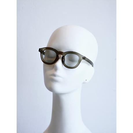 (NEW) Wide Frame Light Gray Color Lens Shades