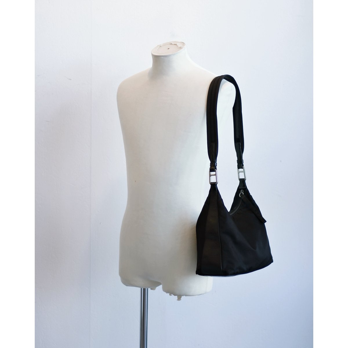 PRADA” Black Nylon × Leather One Shoulder Bag