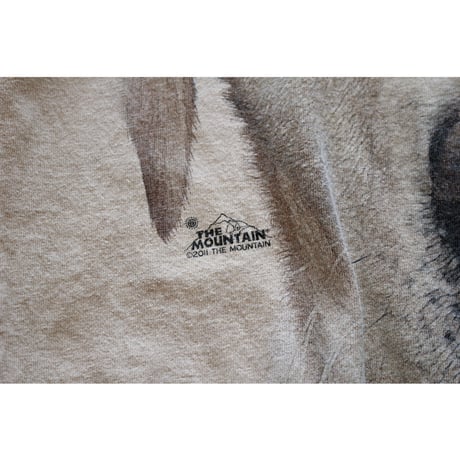 “The Mountain” Yellow Labrador Face Tshirt