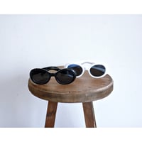 (NEW) Oval Color Flame Shades 【 Black/White 】