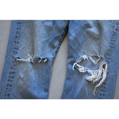 “Levi's 501” Damaged Shabby Jeans / Made in Mexico