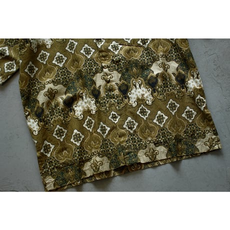 Vintage “Bangsawan” Flyfront Batik Shirt
