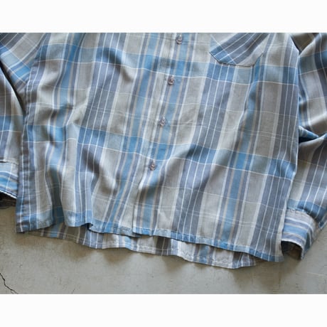1980s Vintage Plaid Spring Box Shirt