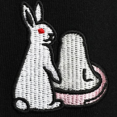 ティッシュB○Xに入った夢の盛り塩Tシャツ🐇black