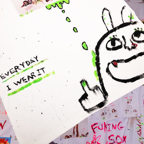 ナツカちゃんの世界観詰め込みロンT❤️3万円分ペイントver.1