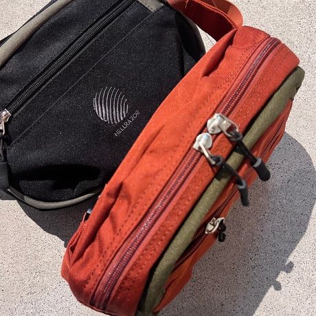 HELLRAZOR  LOGO POUCH - RUST