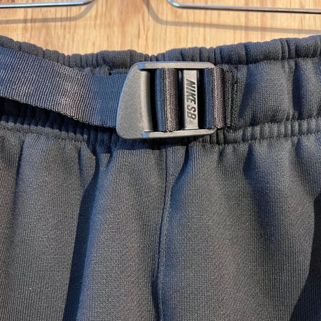 NIKE SB ISHOD CARGO PANTS - BLACK