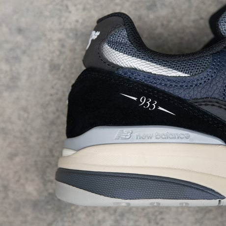 NB Numeric Andrew Reynolds 933