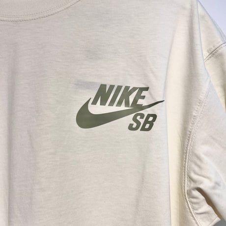 NIKE SB LOGO TEE  COCONUT MILK