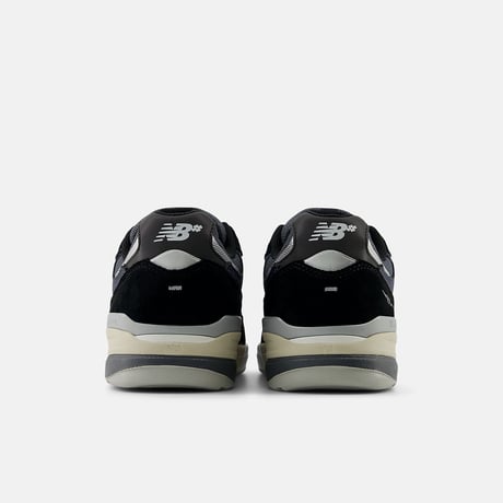 NB Numeric Andrew Reynolds 933