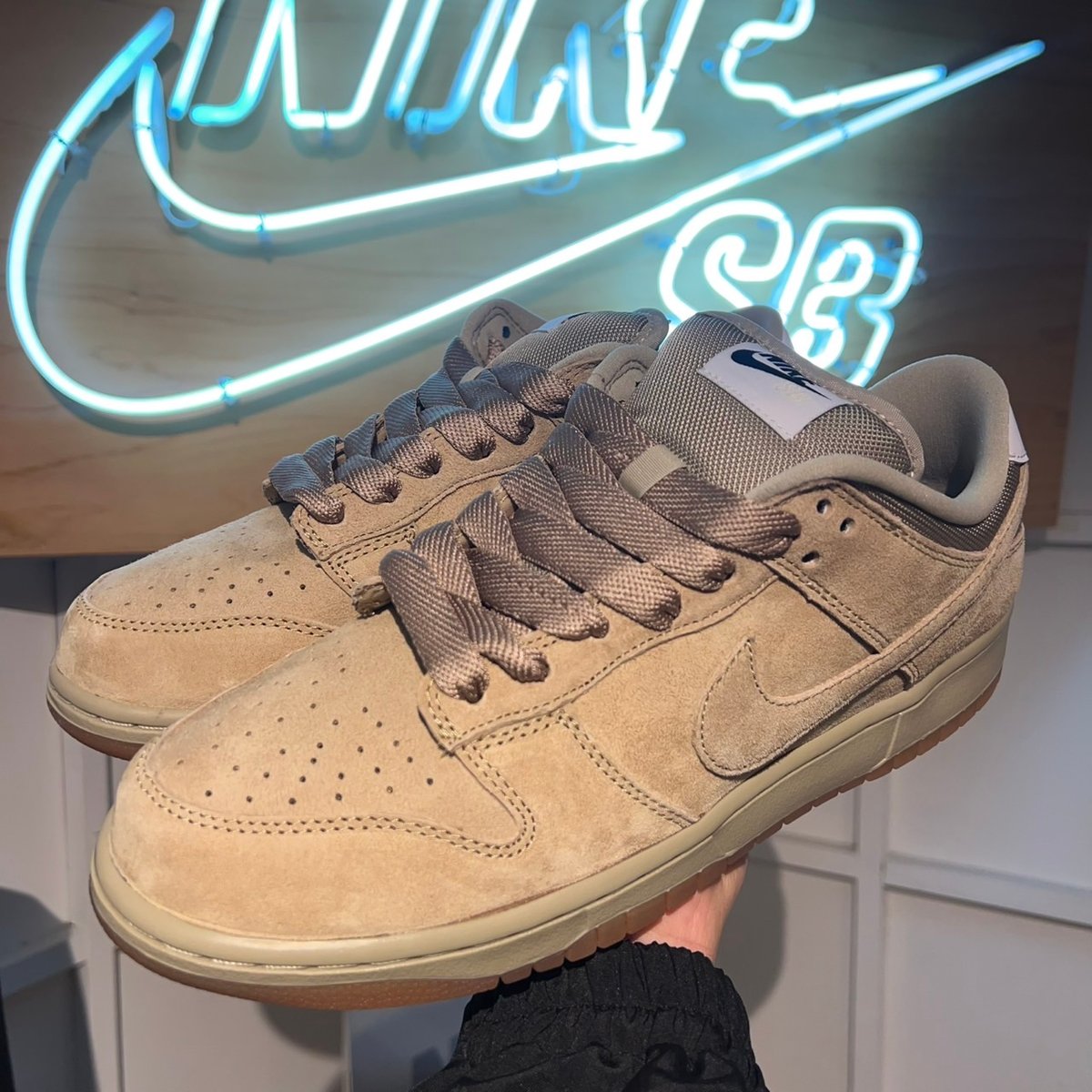 靴 NIKE SB DUNK LOW PRO B 9.5 26.0 Nike SB Dunk Low Pro Skate Shoes. Nike.com
