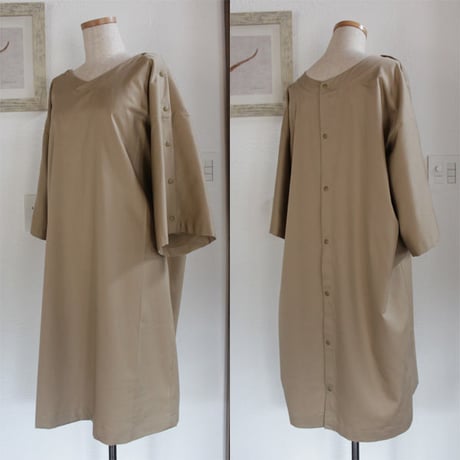 セラピー着　～　Vネック・ベージュ