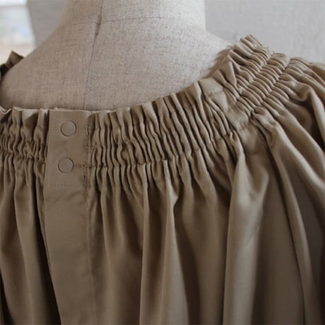 セラピー着　～　ギャザー・ベージュ