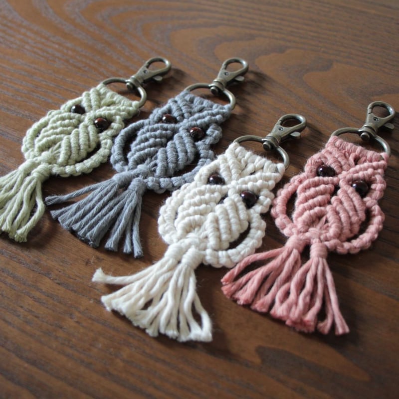 NO.376『マクラメキーホルダー・ふくろう』 NO.376『マクラメキーホルダー・ふくろう』