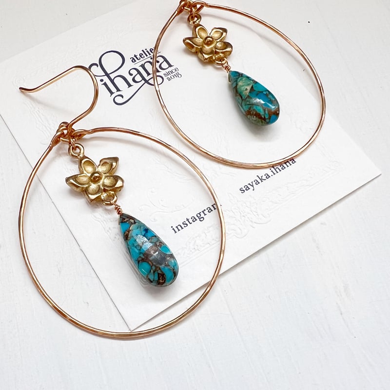 アシンメトリー ラベンダー×フープ ☞ ハンドメイド ピアス イヤリング