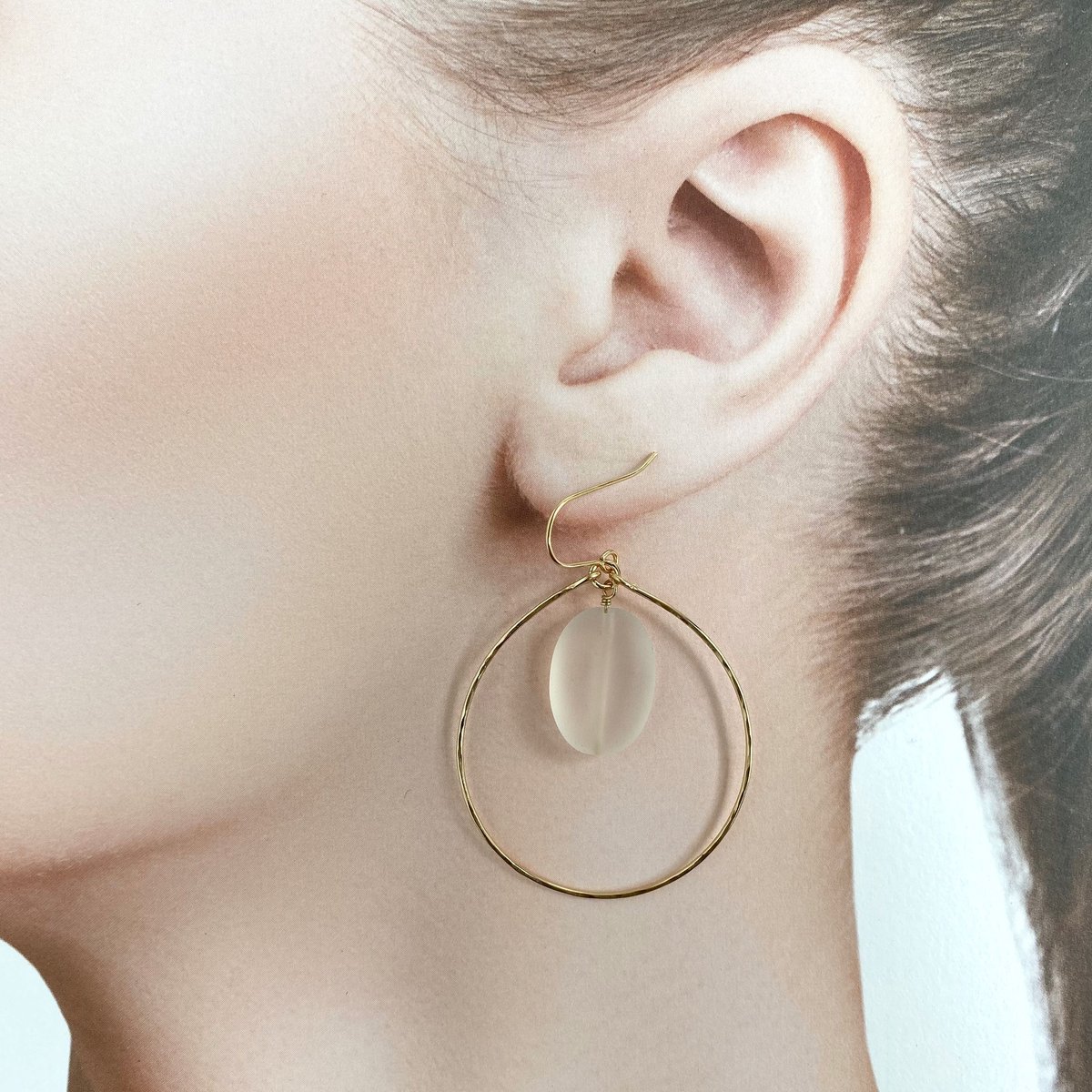 クラシカル フロスト ハーフ ×フープ☞ ハンドメイド ピアス イヤリング クラシカル フロスト ハーフ ×フープ☞ ハンドメイド ピアス イヤリング