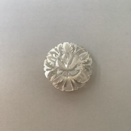 ビンテージベツレヘムパール帯留C