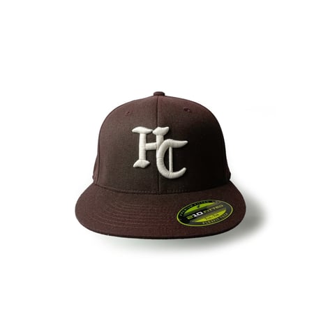 HC LOGO CAP Fitted ”Solid”  (BRN)