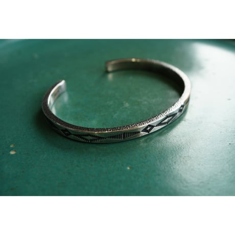 DIAMOND STAMP BANGLE