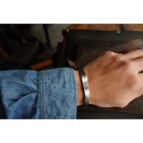 ROUGH BANGLE
