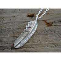 Feather top necklace