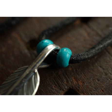 feather necklace ①